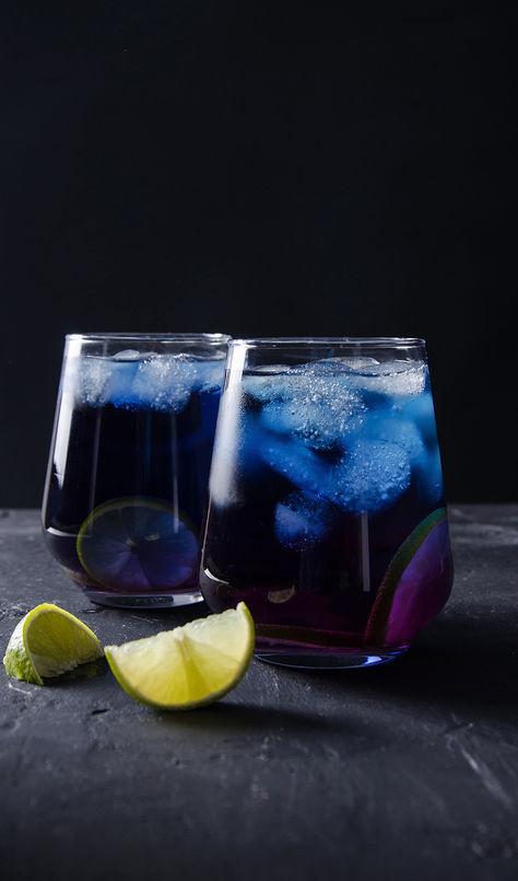 Picture of blue mocktails with lime wedges